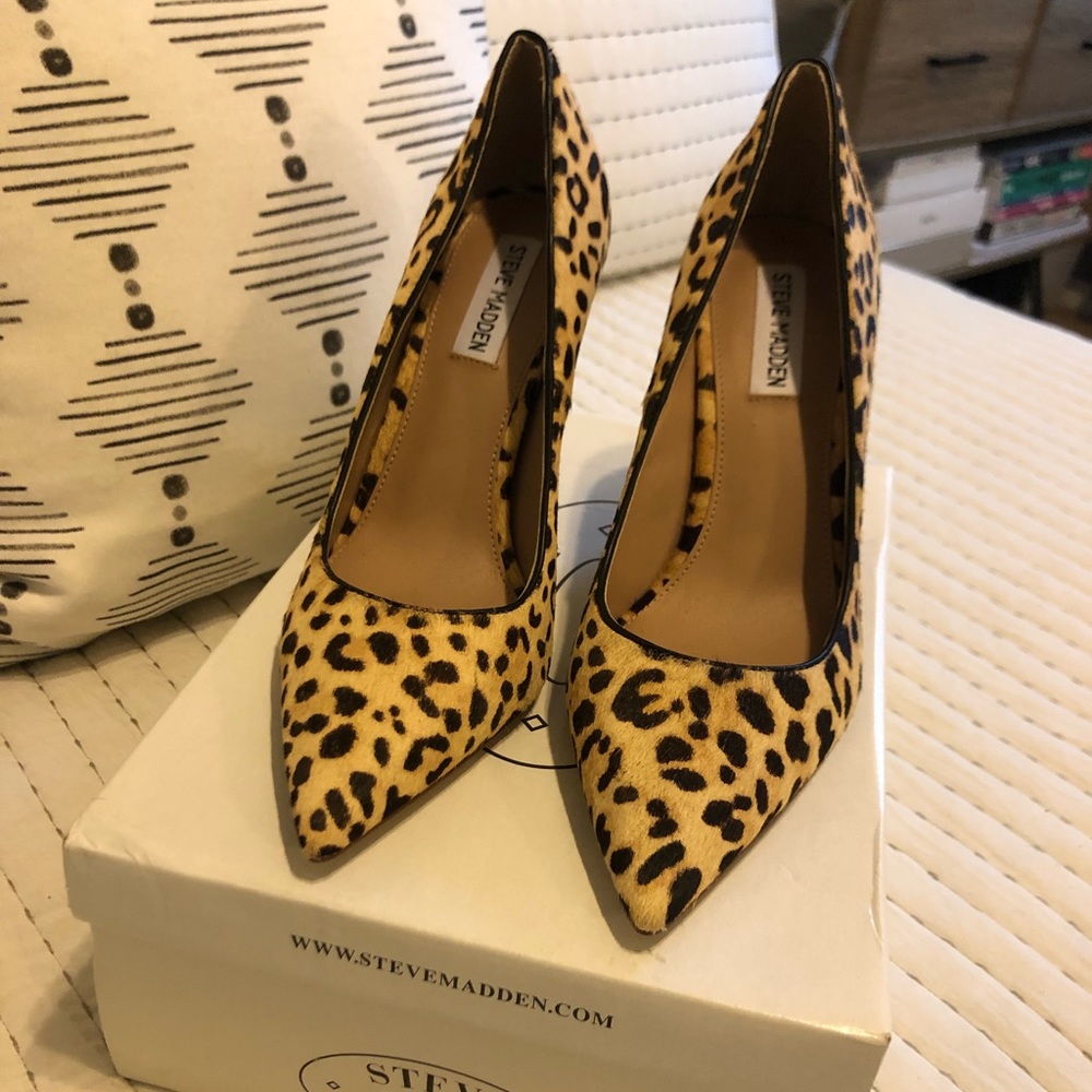 Steve Madden Zyler Leopard Block Heel Pumps